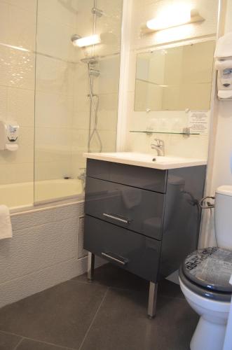 Hotel Central Anzac - image 6