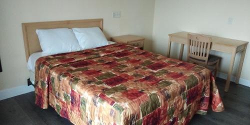 Double or Twin Room with Bathroom