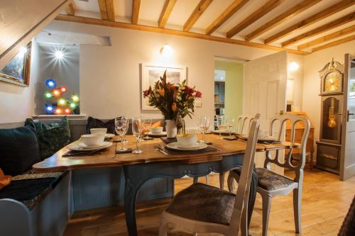 Cosy, coastal cottage in Snowdonia in Llanfair