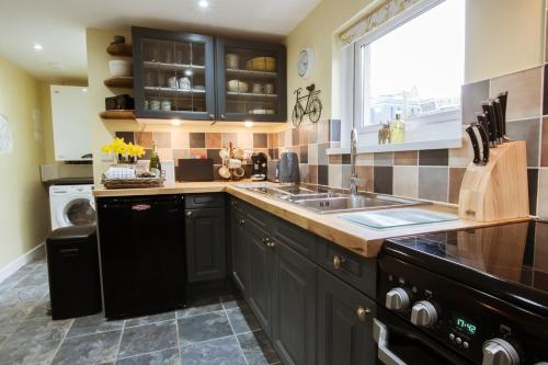 Cosy, coastal cottage in Snowdonia in Llanfair