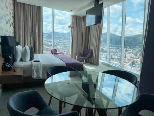 View, Hotel Belo Grand Morelia in Morelia