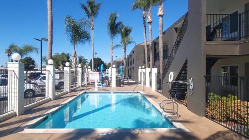 Days Inn by Wyndham San Diego Chula Vista South Bay - image 14