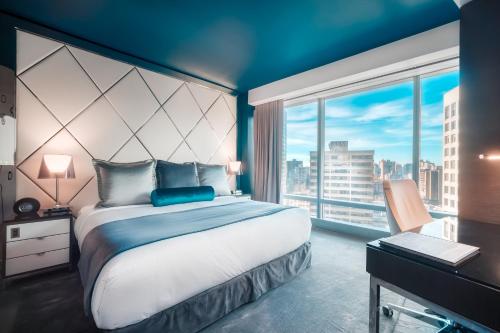 Paradox Hotel Vancouver 