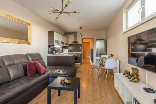Alley apartment with free parking