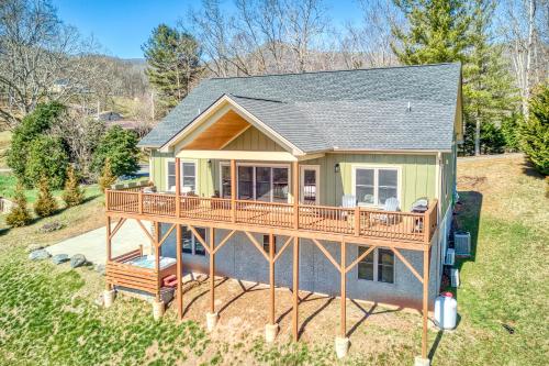 Mountain Valley Splendor, Waynesville