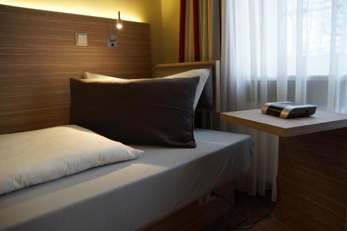 1 twin bed