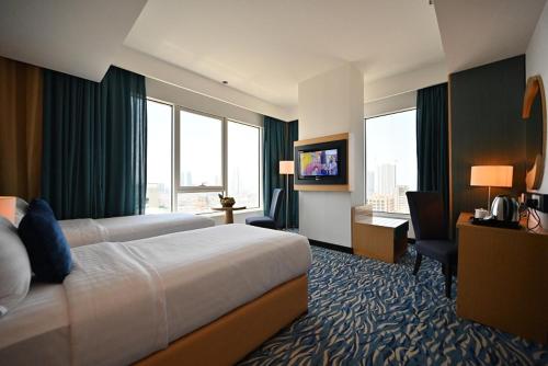 Deluxe Twin Room image 1