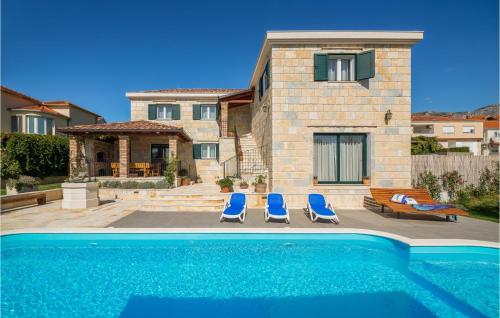 Amazing Home In Zrnovnica