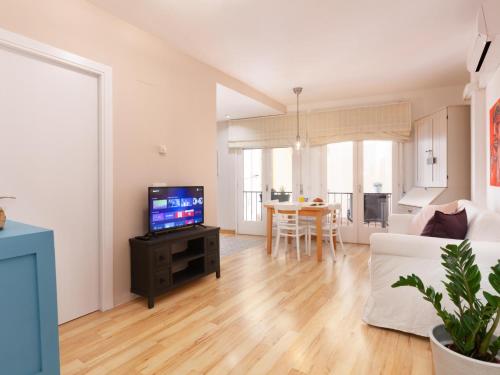 LETS HOLIDAYS Attractive apartment in costa brava