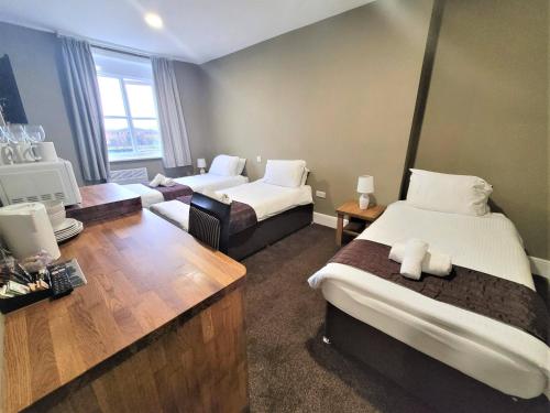 New County Hotel by RoomsBooked - image 9