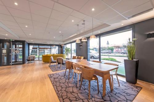 大堂, B&B HOTEL Brest Centre Port de Commerce in 布雷斯特市中心