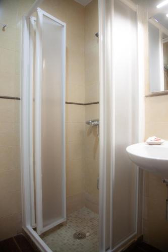 Family Double Room image 10