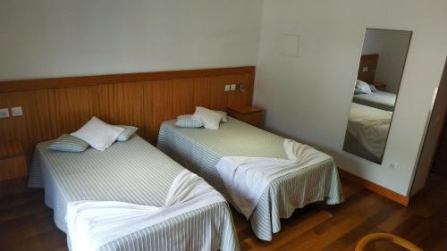 Zimmer mit 2 einzelbetten, balkon