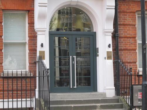 BLOOMSBURY APARTMENTS, Londýn