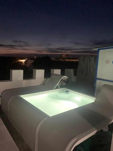  diseño árabe a sólo 15 minutos de Sevilla Netflix y piscina in Guillena