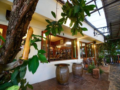 Étterem, Ban U Thong Accommodations near Portugál telep