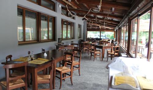 Wolf Village in Demonte