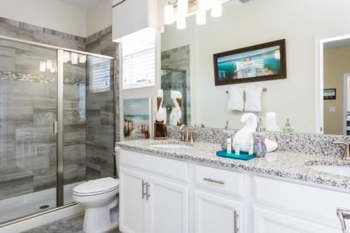 Five bedroom home is ideal for an elegant vacation - main image
