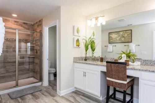 Five bedroom home is ideal for an elegant vacation - image 6