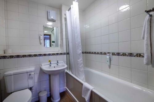 Old Mill Hotel by Greene King Inns - image 3