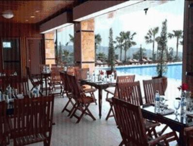 Restaurant, Royal Senyiur Hotel in Trawas