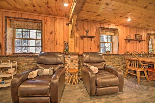 Spacious Escape with Deck and Ponds Near Skiing! in Palmerton, USA