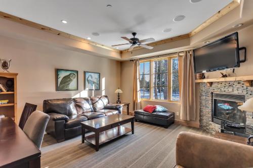 Luxurious Condo Sleeps 6 - Silver Mtn #208