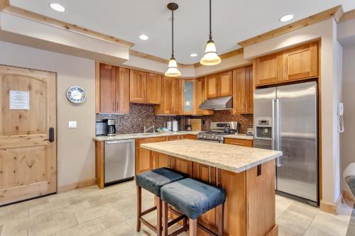 Luxurious Condo Sleeps 6 - Silver Mtn #208