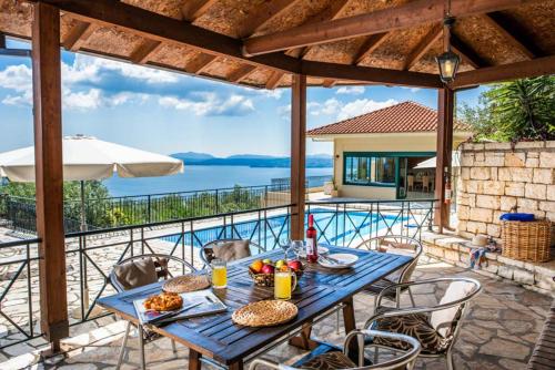Villa with Sea View image 10