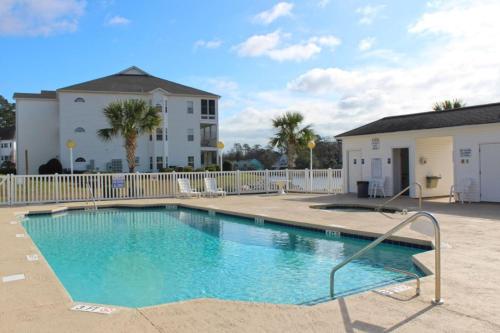 Swimmingpool, River Walk by Palmetto Vacations in Forestbrook