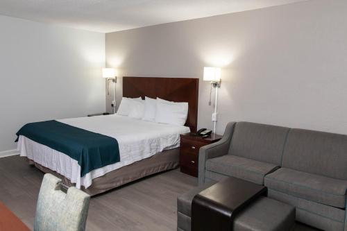 Days Inn by Wyndham Ocala West - image 10