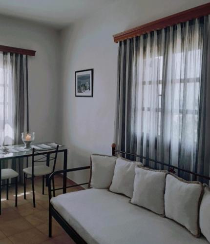 Lefteris Houses - image 4