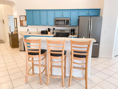 Affordable Luxury Home Near Walt Disney World - Sunshine Villa at Glenbrook Resort, Orlando, Florida in Orlando, USA