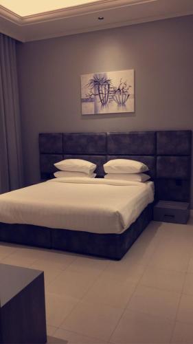 Suite, executive
