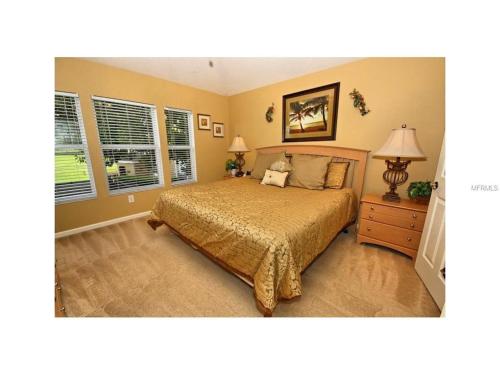 Three-Bedroom House image 8