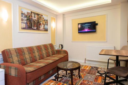 Comfort Triple Room. image 9