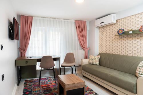 room detail thumbnail 1