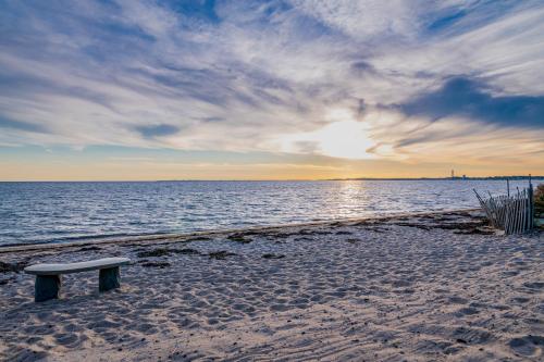 Sandbars Inn - Beachside Cottage