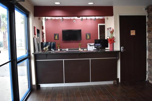 Super 8 by Wyndham New Braunfels I-35 - 로비