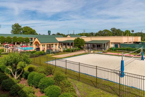 Quality Inn Richmond Hill - Savannah I-95 - image 11