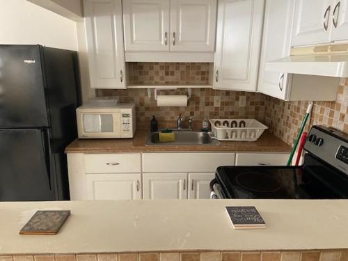 Private Room near Miami Airport - Free parking - 01 photo
