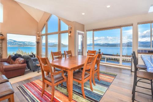 Moosewood Haven - Ideal Lakeside Retreat detail