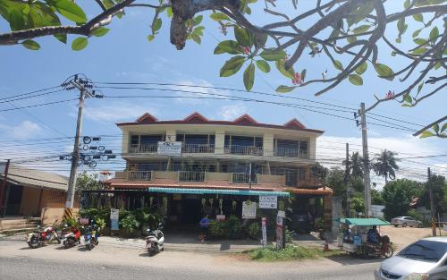 P & T Hostel - 숙소 외관