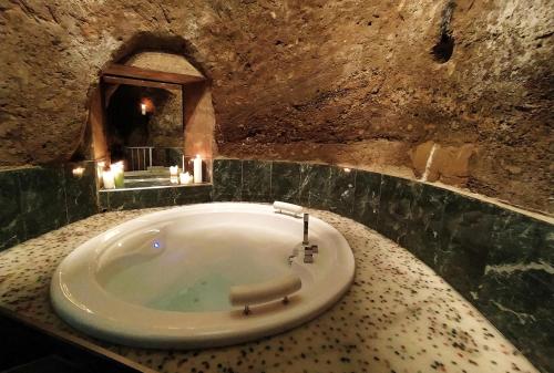 Spa, Il Confessionale in Castelnuovo Di Porto