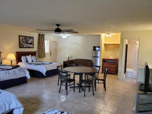 Wolf Inn Hotel