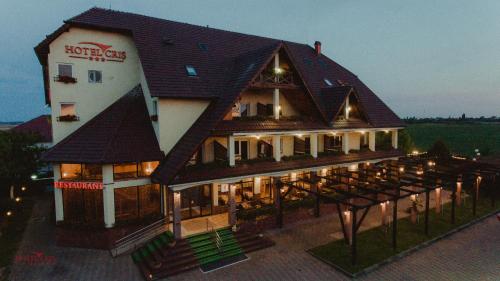Hotel Criș