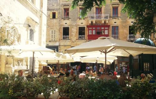 Luciano Valletta Boutique - image 8