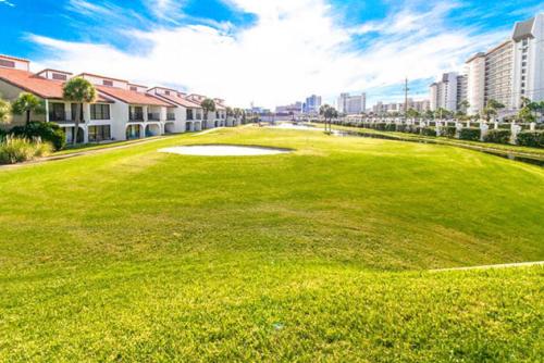 EdgeWater 611 Tower 2 - Tee's Paradise by RealJoy - image 2