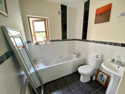 Kilronan 4 Bed House on castle grounds in Ballyfarnon