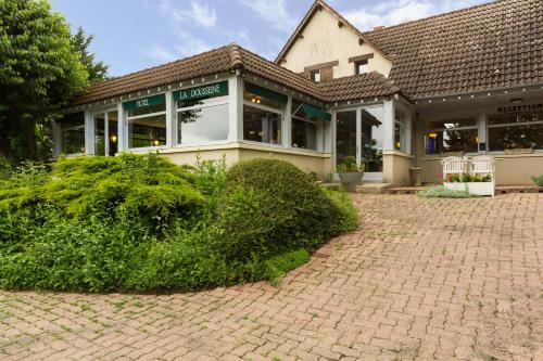 The Originals Access Hôtel La Dousseine Dreux Nord (Inter-Hotel) - image 8